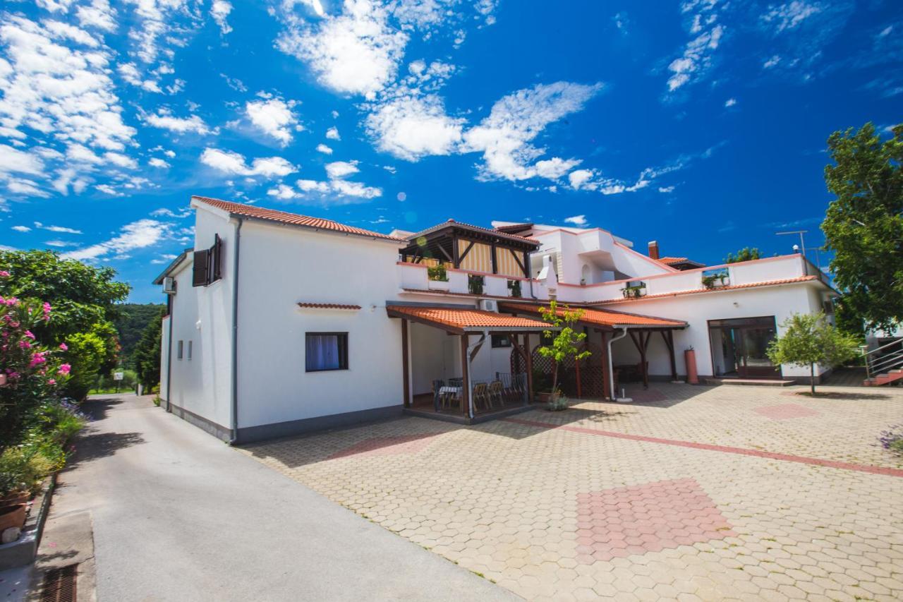 Apartmani Nada & Darko, Kampor, Rab, Hrvatska Extérieur photo