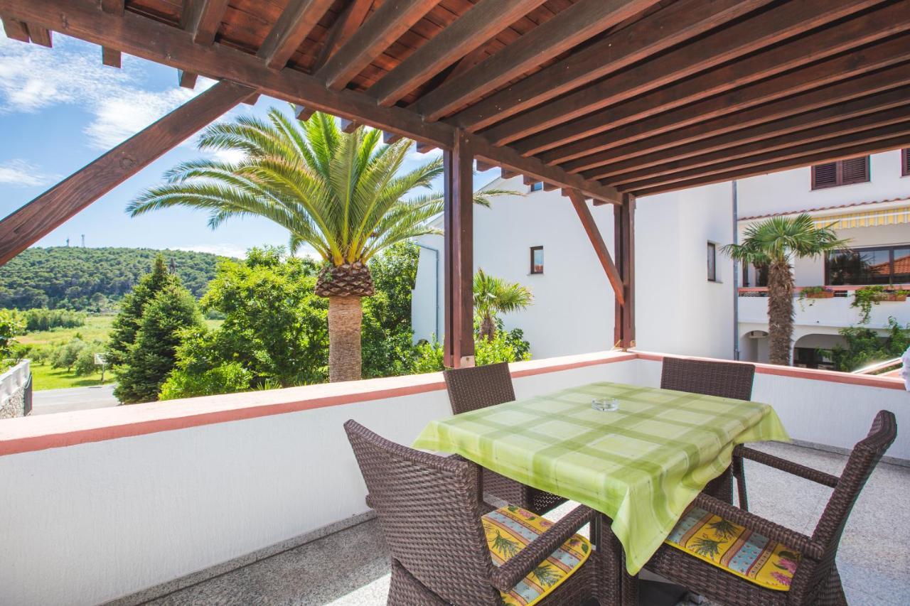 Apartmani Nada & Darko, Kampor, Rab, Hrvatska Extérieur photo